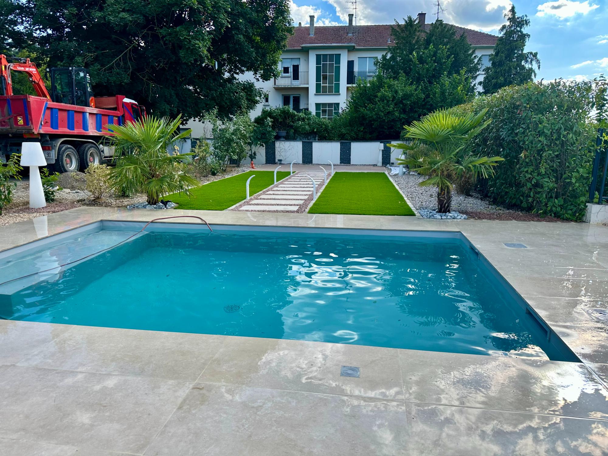 Installation d’un large choix de piscines et terrasses aux environs de Saint-Louis et Colmar Guebwiller